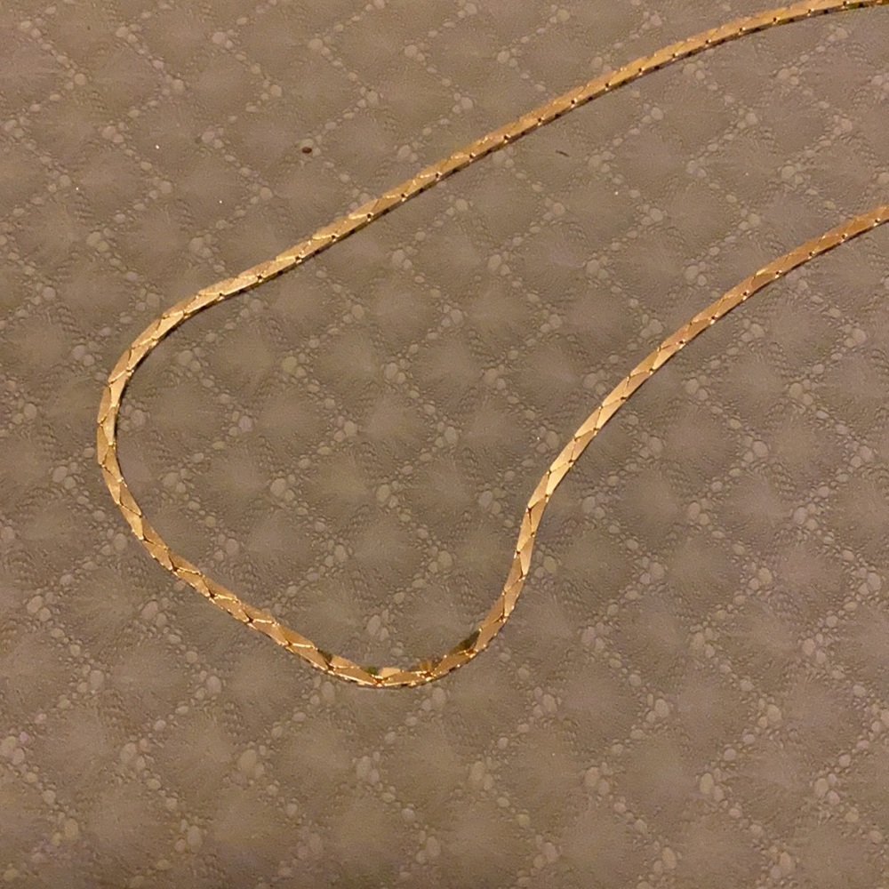 Gold Chain - Picture 3 of 3
